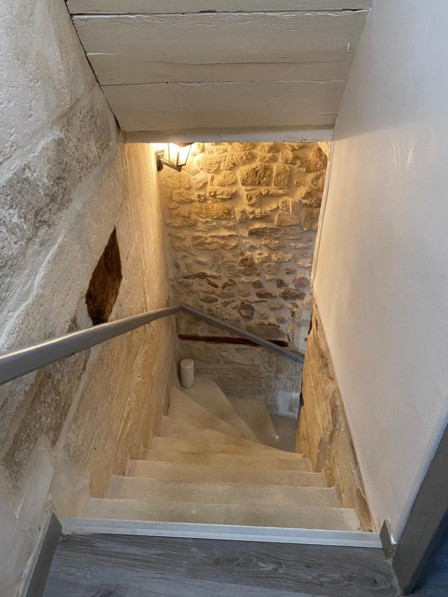 Holiday home Bienvenue Au 6 - Calme Et Charme De La Pierre. Fourques (Gard)