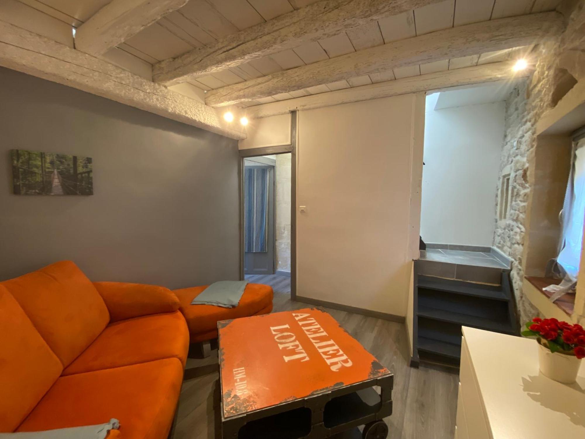 Holiday home Bienvenue Au 6 - Calme Et Charme De La Pierre. Fourques (Gard)