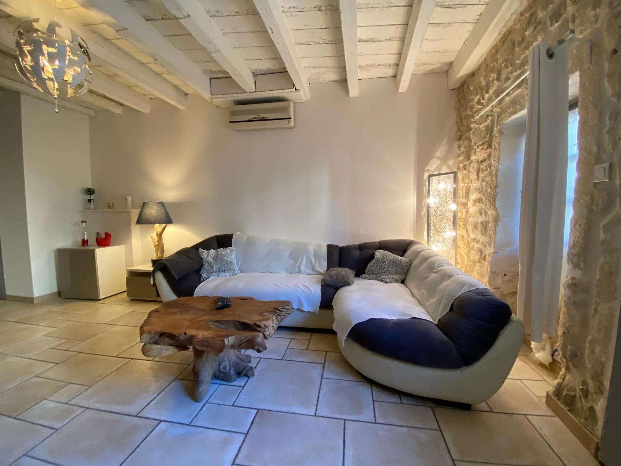 Holiday home Bienvenue Au 6 - Calme Et Charme De La Pierre.